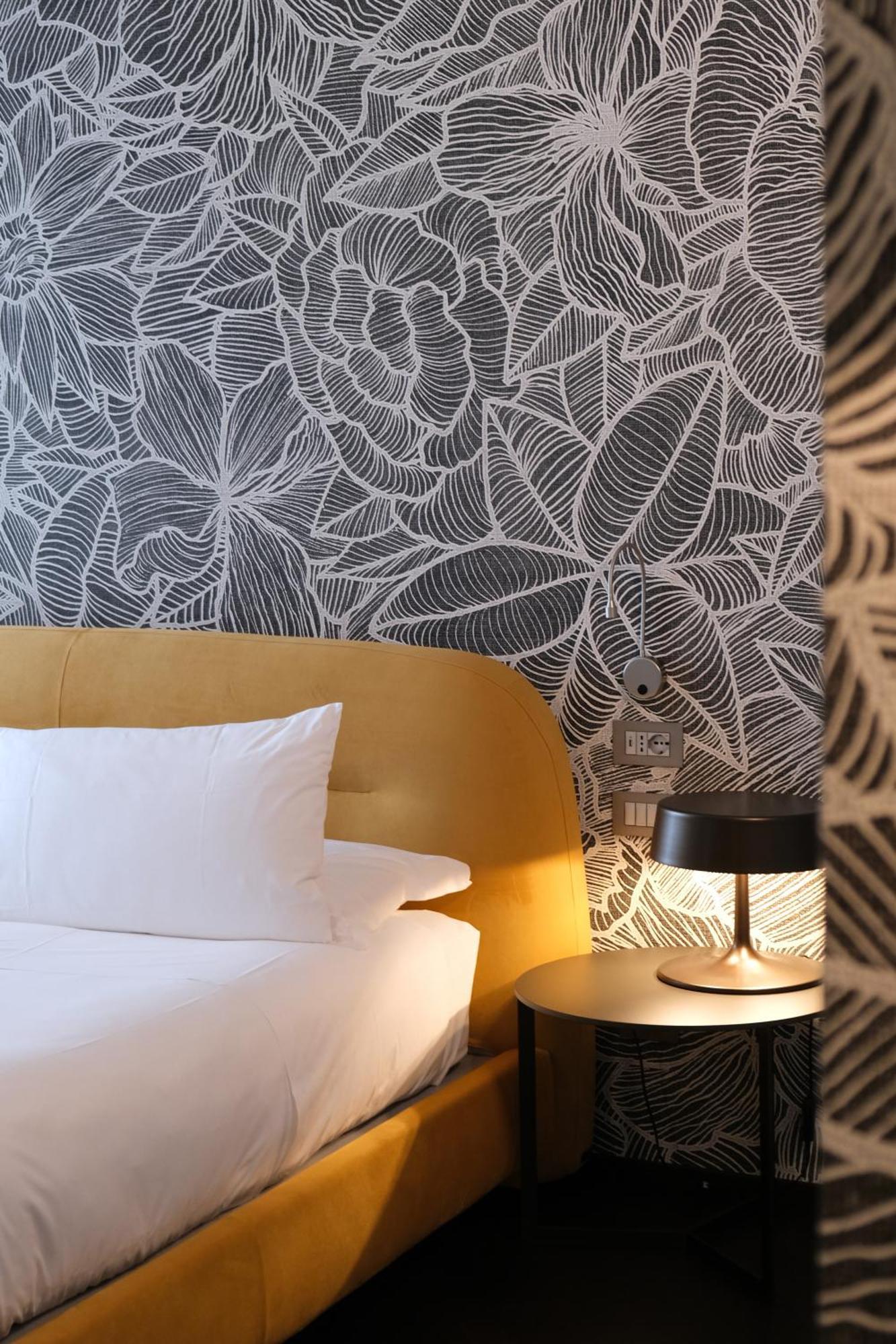 Bianca Relais, By R Collection Hotels Oggiono Экстерьер фото